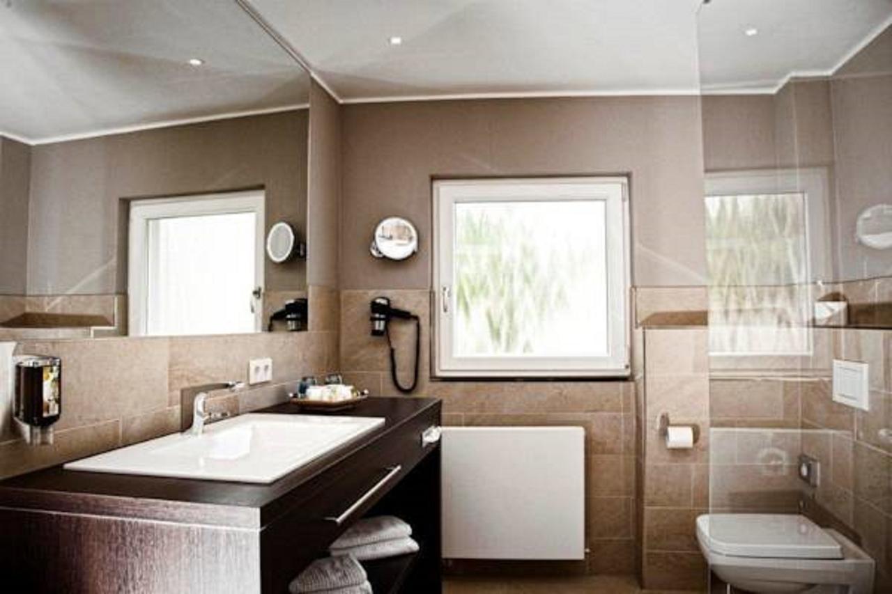 Standard Single Room,641740857:JPEG